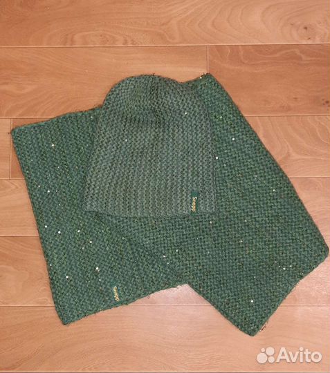 Комплект шапка и снуд