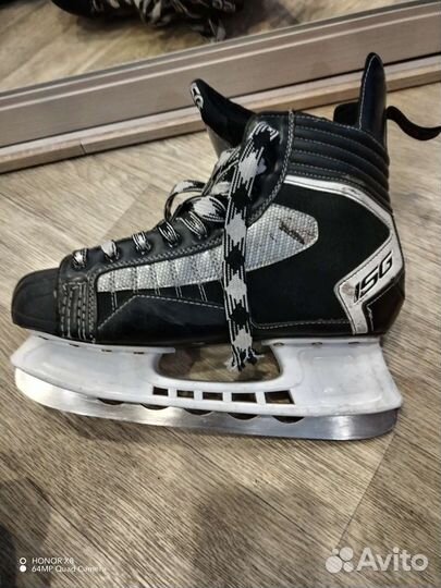 Продам коньки