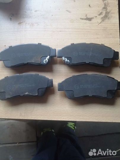 Передние тормозных колодки на маркообразные