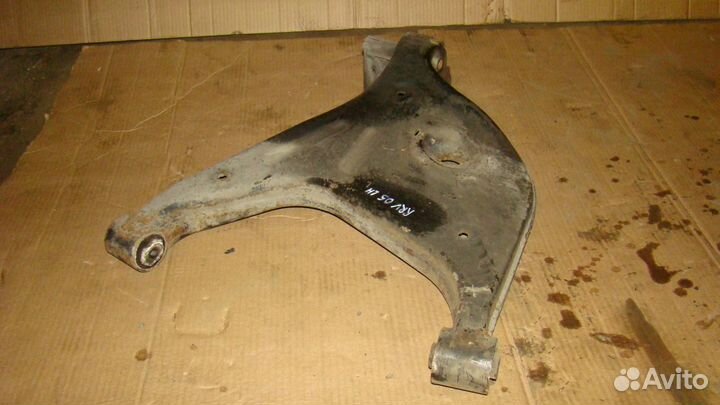 Рычаги задние нижние Range rover vogue 2004г