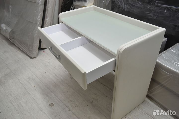 Туалетный столик