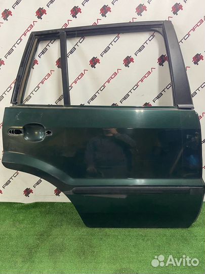 Задняя правая дверь Ford fusion