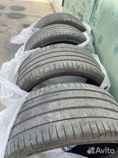 Pirelli P Zero 245/35 R20 и 275/30 R20