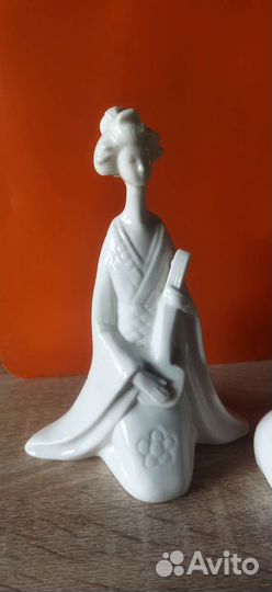 Фарфоровые статуэтки