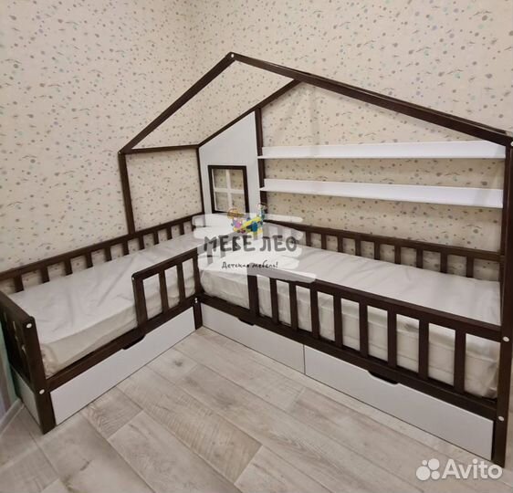 Детская кровать из массива