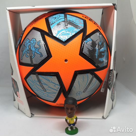 Зимний футбольный мяч Лиги Чемпионов Стамбул 2021