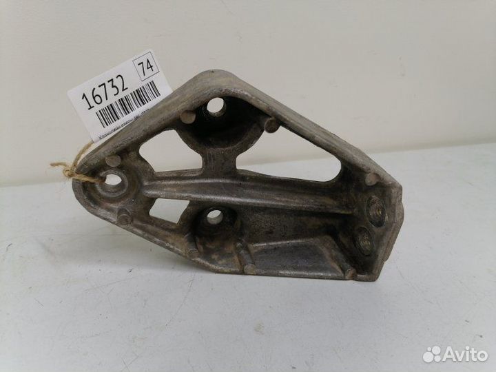 Кронштейн опоры двс правый Daewoo Nexia