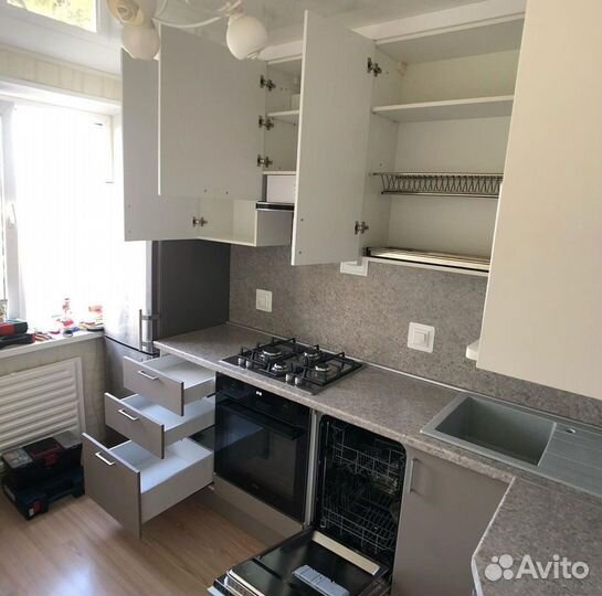 Кухонный гарнитур на заказ. Фабрика мебели