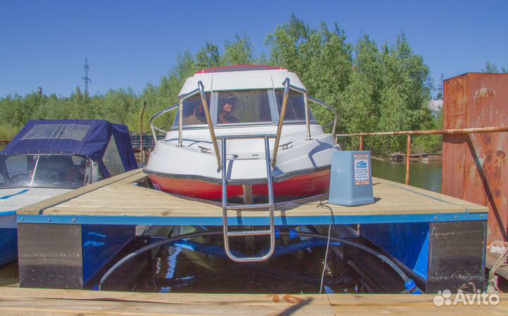 Понтон-подъемник для катеров (плавучий док)