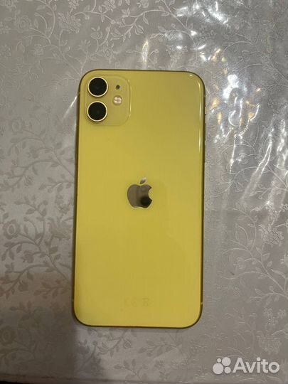 iPhone 11, 64 ГБ