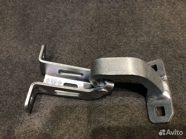 Петля двери багажника нижняя LADA largus