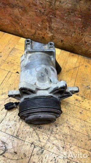 Компрессор кондиционера Nissan Murano Z50