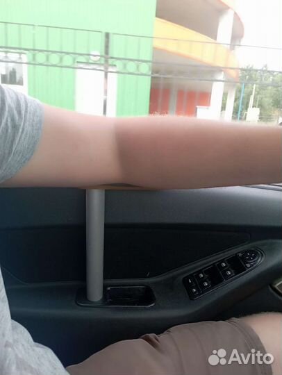 Подлокотник на дверь водителя