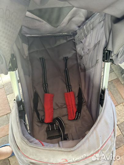 Коляска трость, в подарок стол и стульчик