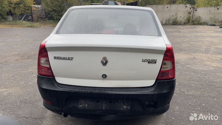 В разборе Renault Logan 2011