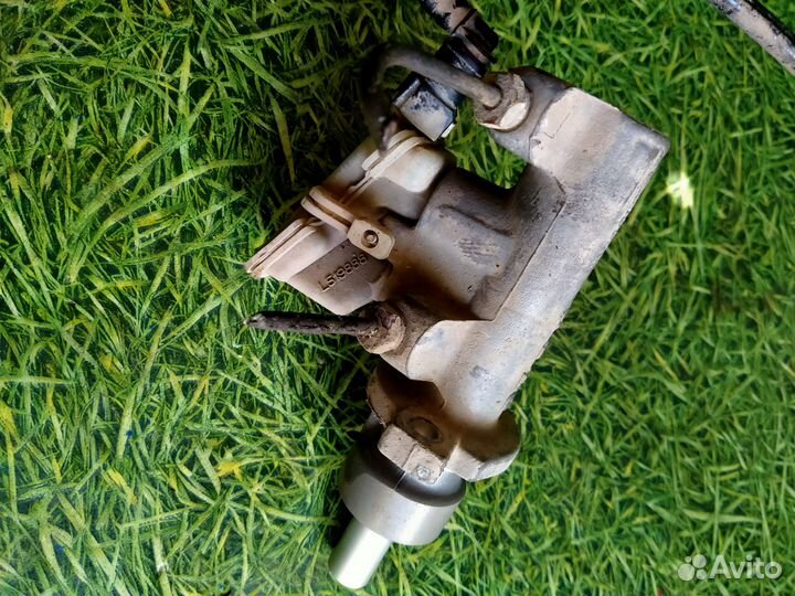 Цилиндр тормозной главный для Форд Фокус 1 2003г