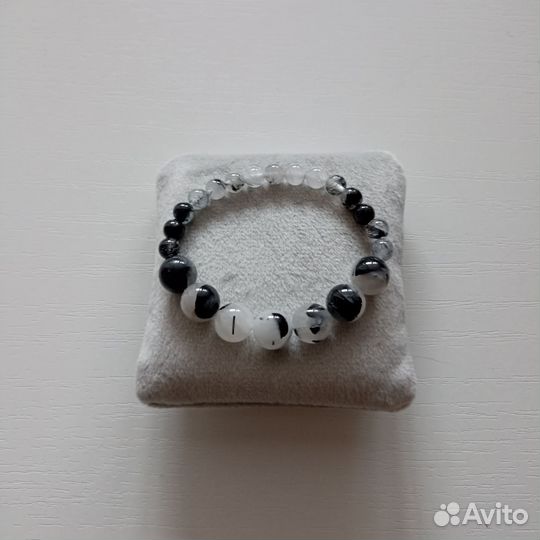 Браслет из натуральных камней