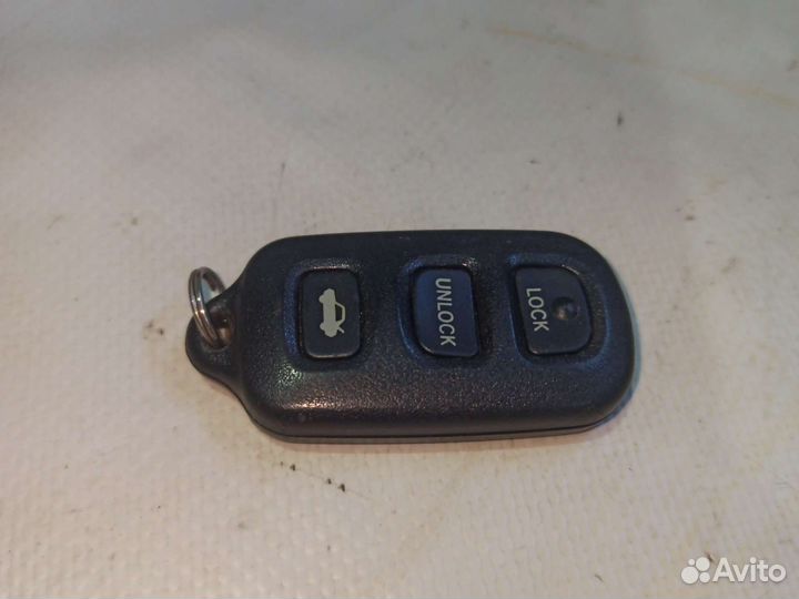 Оригинальный брелок сигнализации Toyota
