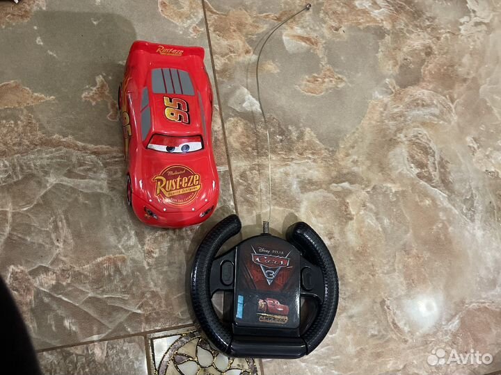 Развивающий автомобиль на пульте