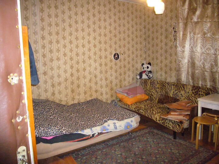 Комната 18 м² в 4-к., 1/7 эт.