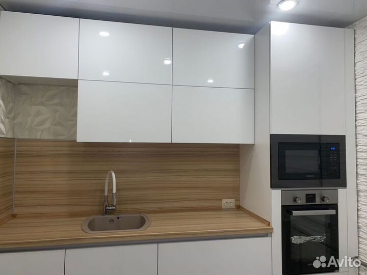 Прямой кухонный гарнитур