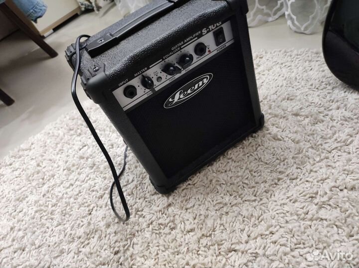 Гитарный комбоусилитель