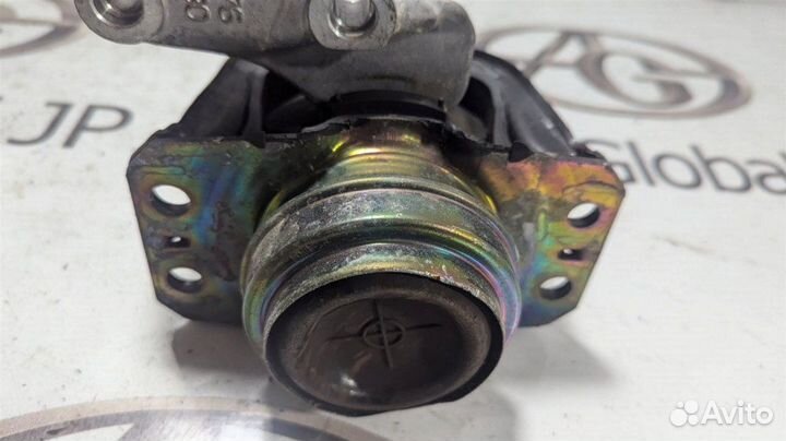 Опора двигателя правая Peugeot 307