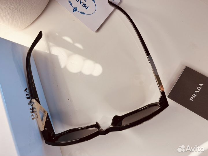 Солнцезащитные очки женские