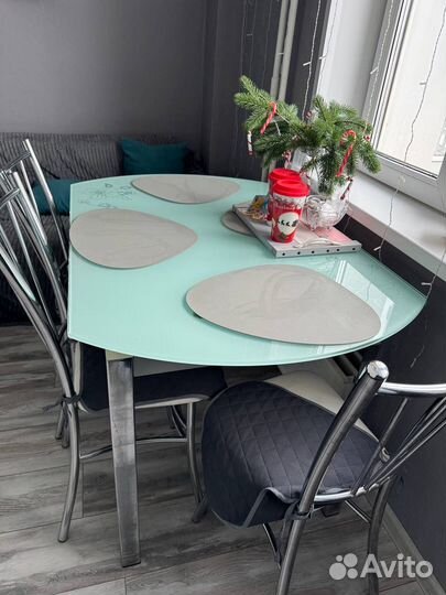 Кухонный стол