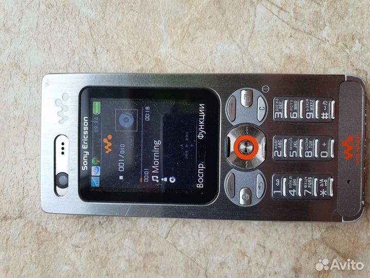 Sony Ericsson W880i