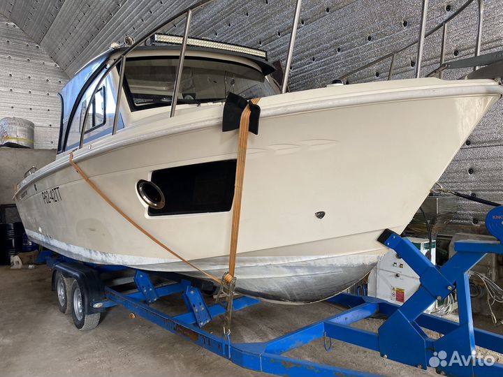 Катер каютный