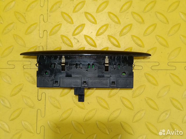 Дисплей парктроника Mercedes Benz W211