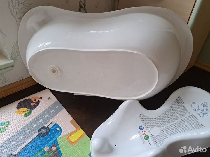 Ванночка для купания новорожденного с горкой