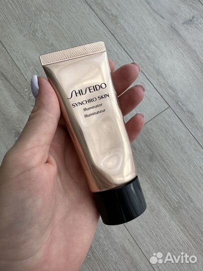 Сияющая база под макияж Shiseido