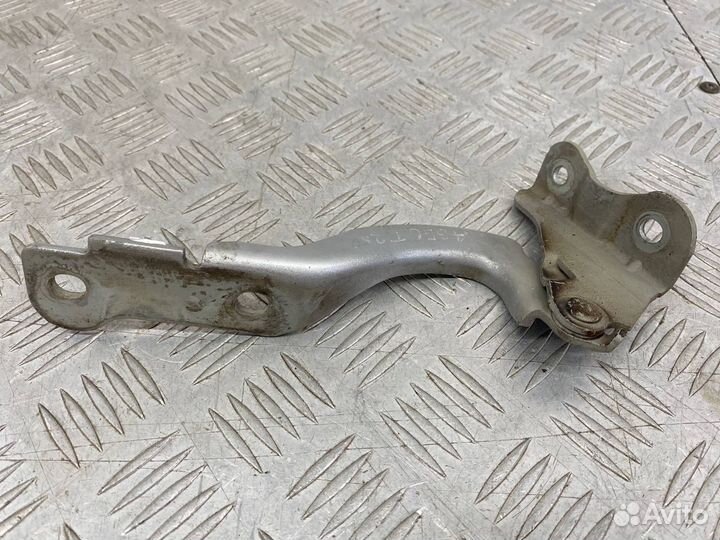 Б/У петля капота передний правый Chevrolet Aveo