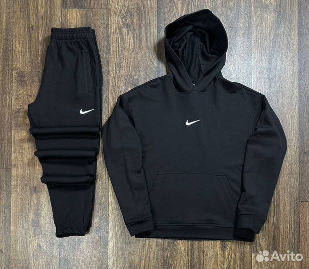 Спортивный костюм Nike