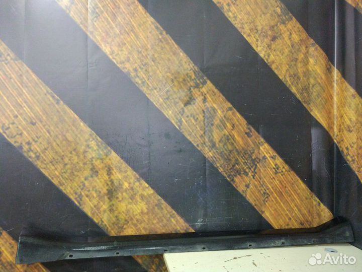 Накладка на порог левая Chevrolet Trailblazer