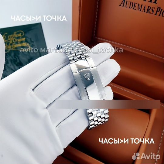Наручные часы Rolex Sky-dweller