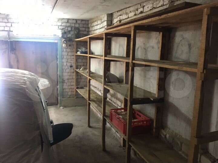 Гараж, > 30 м²