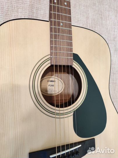 Акустическая гитара yamaha F-310 состояние новой