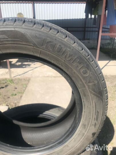 Kumho 722 225/60 R17