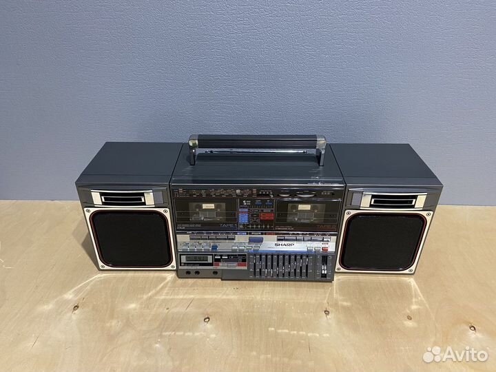 Sharp 800 euro top japan