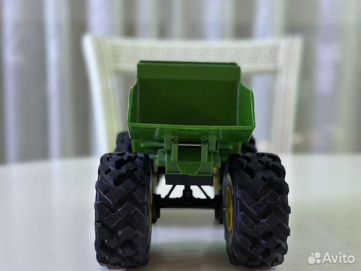 Джип внедорожник John Deere