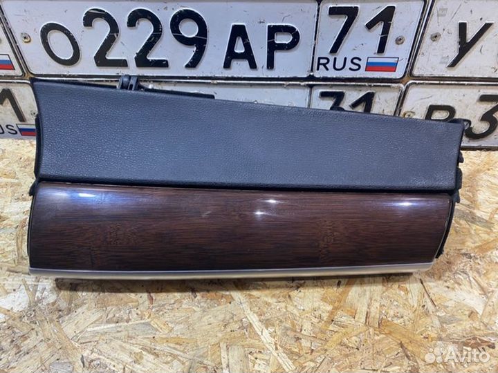 Бардачок Bmw X5 E70 3.0 2011