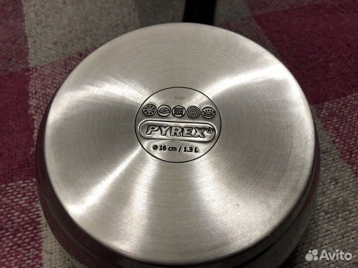 Ковш pyrex 1,3 л (новый)