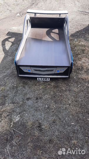 Детская кровать автомобиль