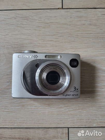 Компактный фотоаппарат sony cyber shot