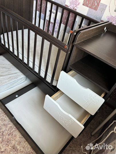 Детская кроватка трансформер с маятником