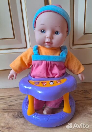 Кукла пупс с ходунками с переноской