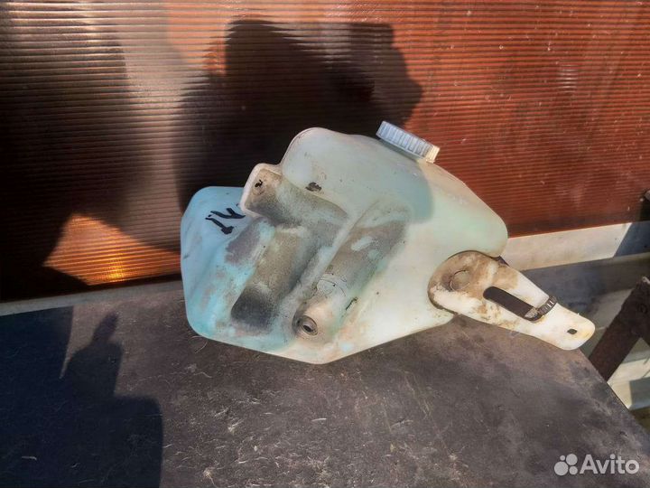 Бачок омывателя Лада Калина 1